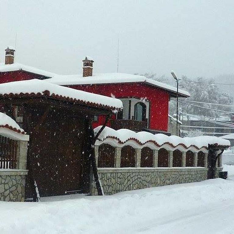 Guest House H Dzhogolanov Koprivștița Exterior foto