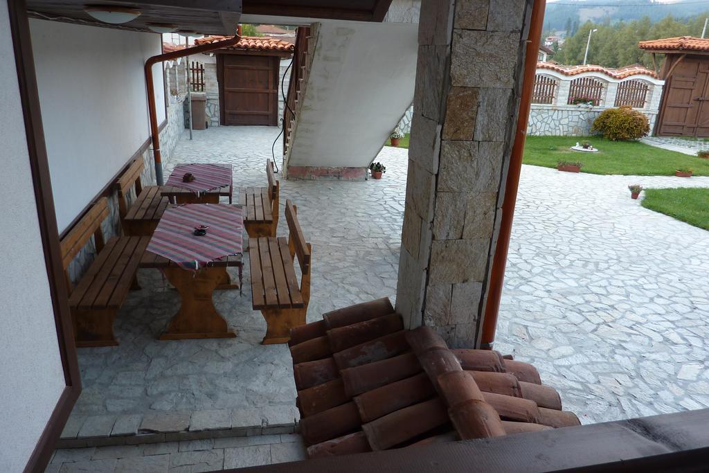 Guest House H Dzhogolanov Koprivștița Exterior foto