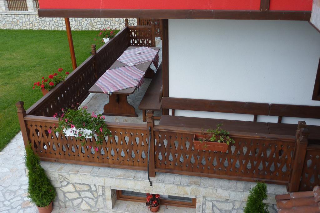 Guest House H Dzhogolanov Koprivștița Exterior foto